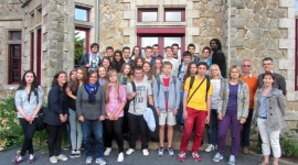 Sezon na szkolne wyjazdy językowe BIZNES, Edukacja - Jaki jest najlepszy sposób na praktyczną naukę języka? Wyjazd za granicę. Dlatego niektóre białostockie szkoły decydują się na podjęcie wyzwania i organizują wymiany oraz zagraniczne staże dla swoich uczniów.