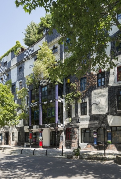 Kunst Haus Wien, Muzeum Hunderwassera obchodzi 25-lecie BIZNES, Kultura - Kunst Haus Wien znane jako Muzeum Hundertwassera w Wiedniu obchodzi w tym roku 25-lecie.