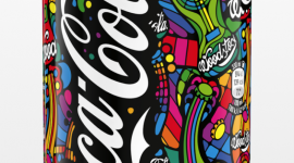 Coca-Cola orzeźwia na Woodstocku BIZNES, Kultura - Coca-Cola, jako partner napojowy, ponownie zagwarantuje orzeźwienie podczas 22. Przystanku Woodstock. Firma zaprojektowała również unikalną puszkę Coca-Cola.