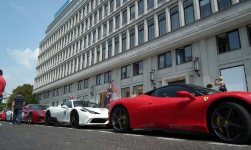 Kawalkada Ferrari Costa Baltica na dziedzińcu CBF „Nowy Świat”!