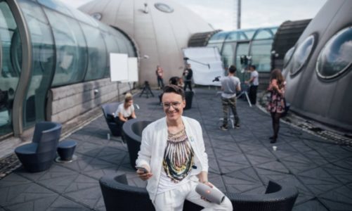 Nowy algorytm e-learningu dla social mediów!