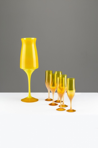 Aukcja i wystawa „Design. Piękno na co dzień” BIZNES, Kultura - Aukcja i wystawa „Design. Piękno na co dzień” w DESA Unicum