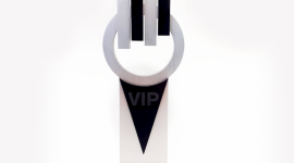 STATUETKA KLINIKA VIP-A DLA DRZAZGA CLINIC BIZNES, Kultura - Już po raz 8. w Warszawie odbyła się Gala VIP organizowana przez magazyn VIP, podczas której wręczane były statuetki za działalność biznesową w bieżącym roku. Laureatką nagrody Klinika VIP-a została Beata Drzazga za centrum medycyny estetycznej Drzazga Clinic.