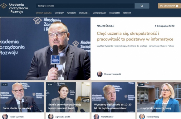 O roli studiów i zawodach przyszłości – nowe wykłady na platformie AZiR.edu.pl