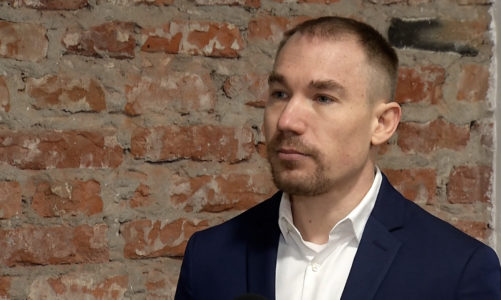 Automatyzacja branży gastronomicznej postępuje. Roboty mogą już wkrótce zastąpić kucharzy, barmanów czy kelnerów