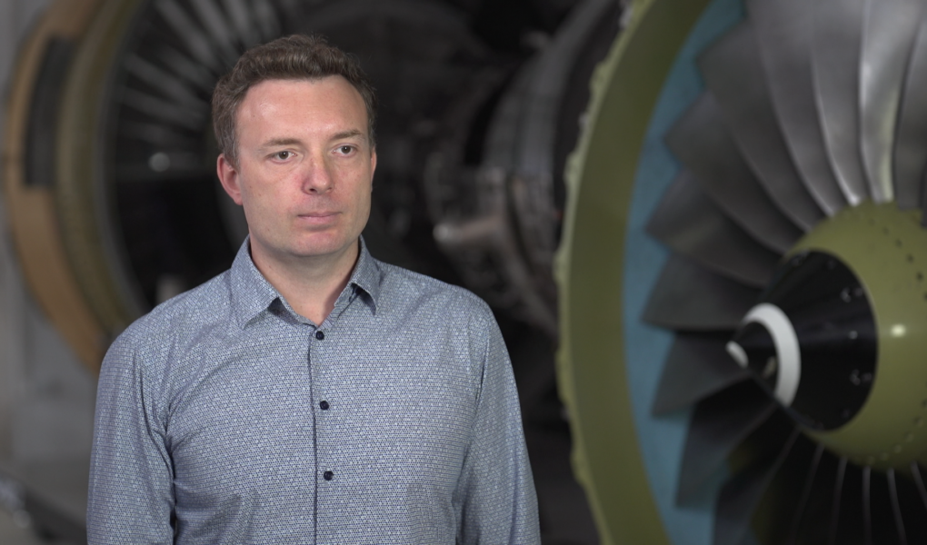 984-ge-slad-weglowy-foto Opracowany w Polsce system narzędzi inżynierskich zwiększy wydajność silników lotniczych. Pozwoli też przewidzieć konieczność remontu silnika samolotu i związane z tym koszty