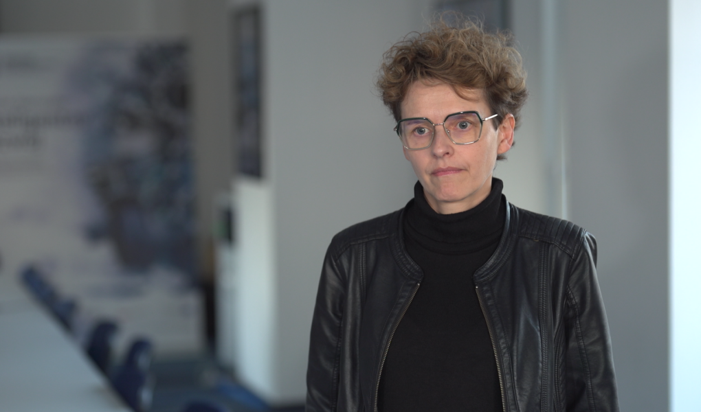 knapinska-kobiety-foto Kobiety stanowią tylko nieco ponad jedną czwartą środowiska profesorskiego. Jest im trudniej osiągać kolejne stopnie w karierze naukowca