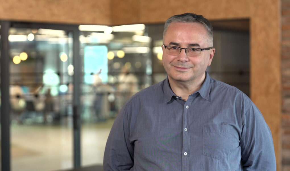 silver-bullet-solutions-al-regulacje-foto Sztuczna inteligencja stwarza coraz więcej problemów. Pojawiają się kolejne pozwy