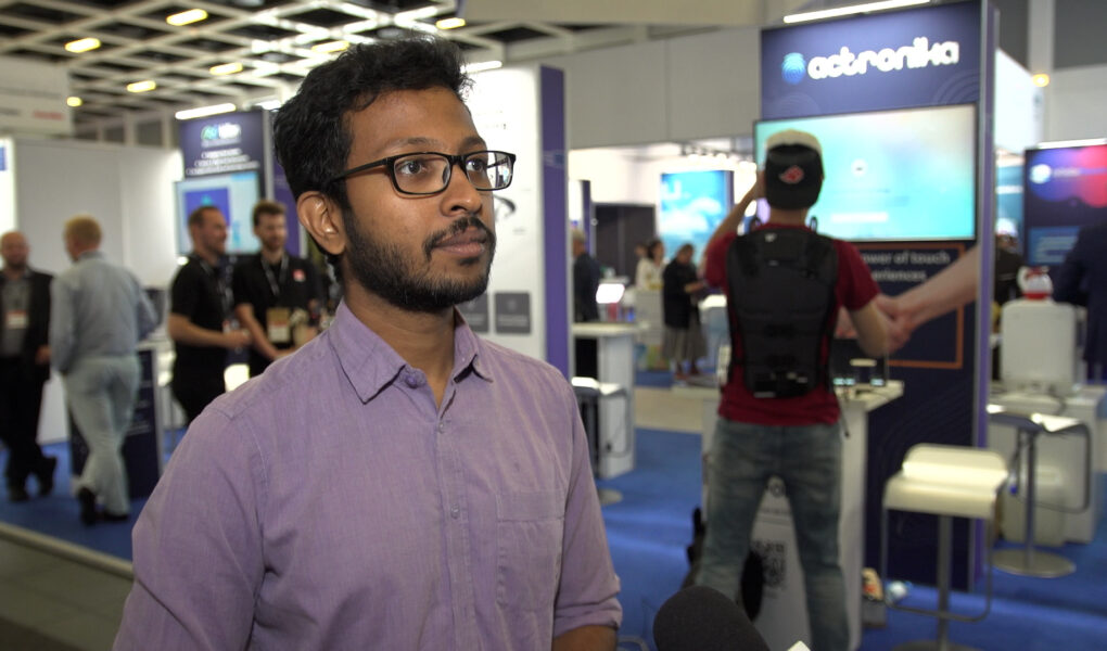 cherian-kamizelka-foto Wrażenia w wirtualnej rzeczywistości wchodzą na coraz wyższy poziom. Innowacyjna kamizelka zapewni 250 różnych efektów