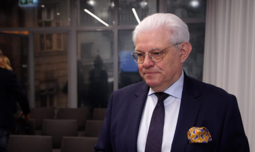 Konkurencja z Chin dużym wyzwaniem dla europejskiej branży motoryzacyjnej. Podobnie jak cele w zakresie czystej mobilności